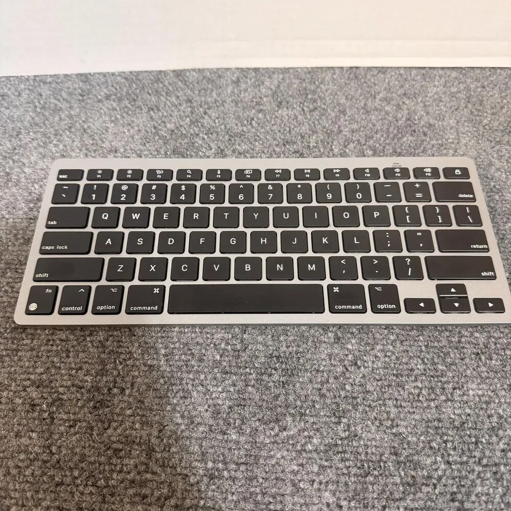 OMOTON KB066 Wireless Slim Bluetooth Keyboard Gray Mac PC Portable Compact